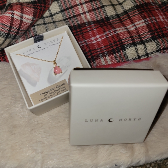 Luna Norte Threefold Charm Necklace composite quartz - Picture 4 of 5